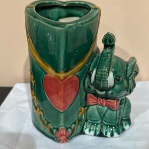 Majolica Lucky Elephant Bamboo Planter Trunk Up Heart Shaped Vintage MCM 6” tall